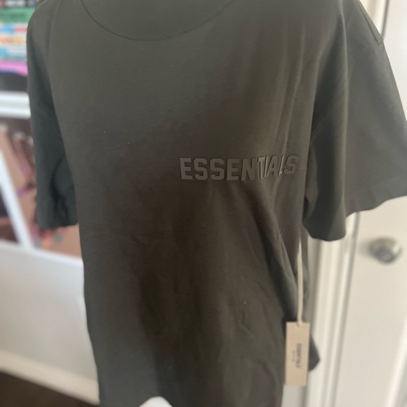Essentials Tee - Picture 3 of 4